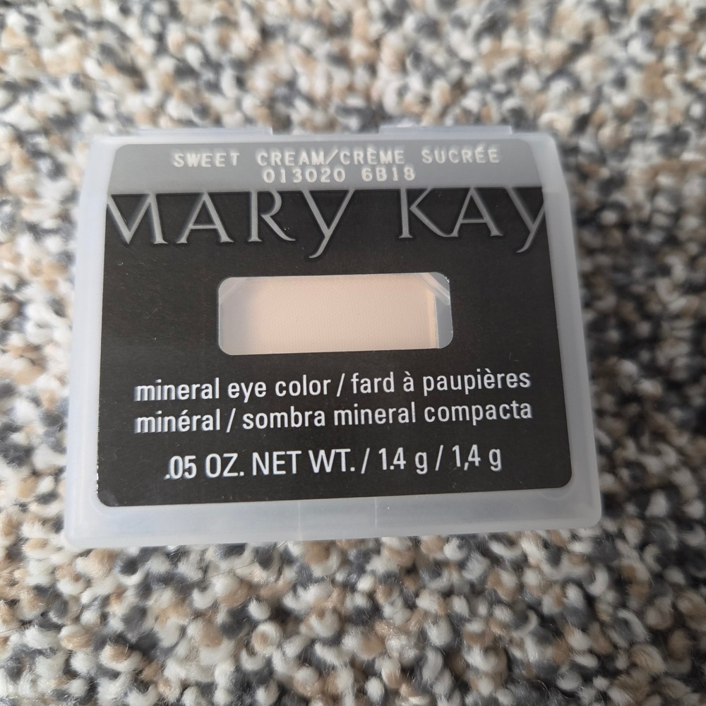 Mary Kay Mineral Eye Color Sweet Cream Matte Eyeshadow .05 oz 1.4g 6B18